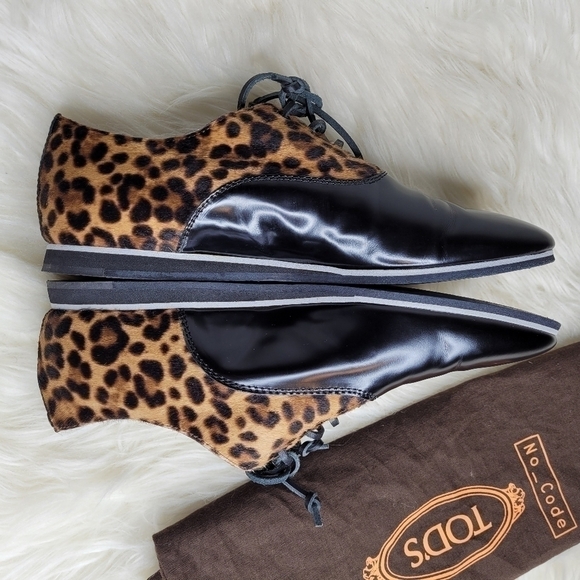 Tod's Leather Calf Hair Leopard Oxford Shoes - Picture 9 of 15